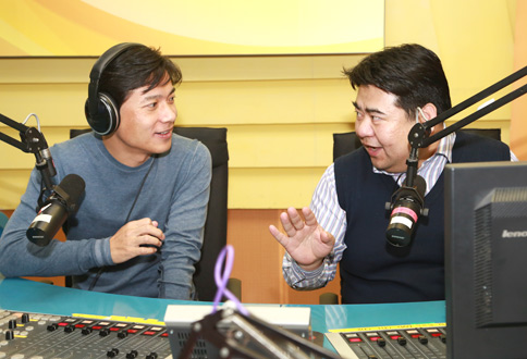 百度公司董事長兼CEO李彥宏做客《企業家說》，談當政協委員責任比壓力大(圖1)