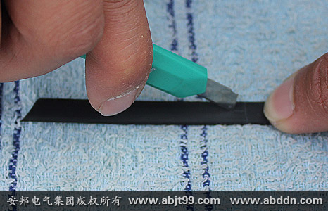 沿直線劃開電91看片看淫黄大片帶防護層