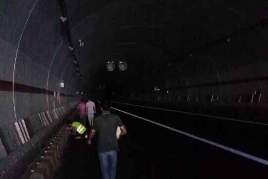 焦坪隧道電91看片看淫黄大片工程施工瞬間