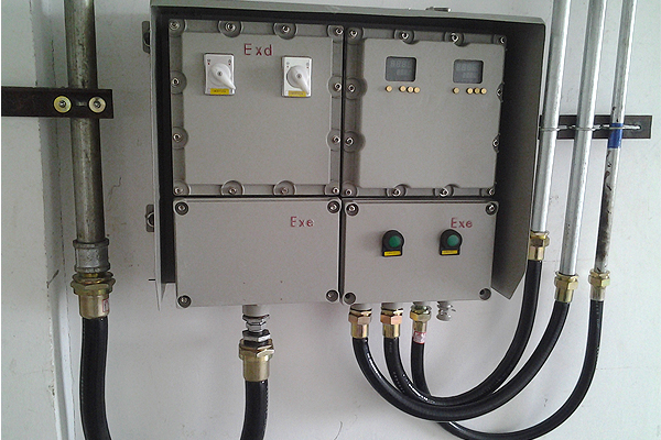 江蘇劍牌農化公司罐體、管道電91看片看淫黄大片保溫係統(圖2)